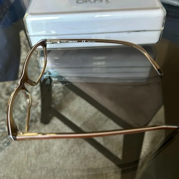 DKNY Caramel Reading Glasses 1.0 - Picture 6 of 15